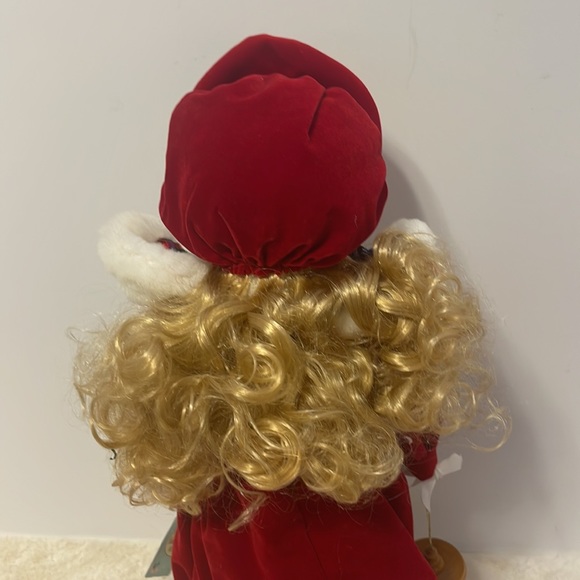 Vintage Victorian Hand painted Porcelain Christmas Doll - Picture 5 of 8